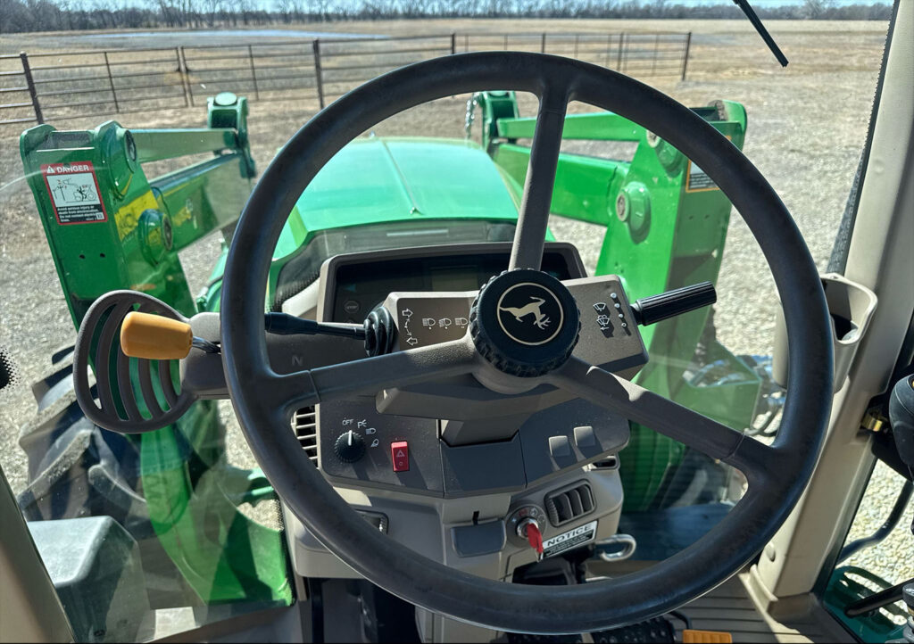 2013 John Deere 6125M