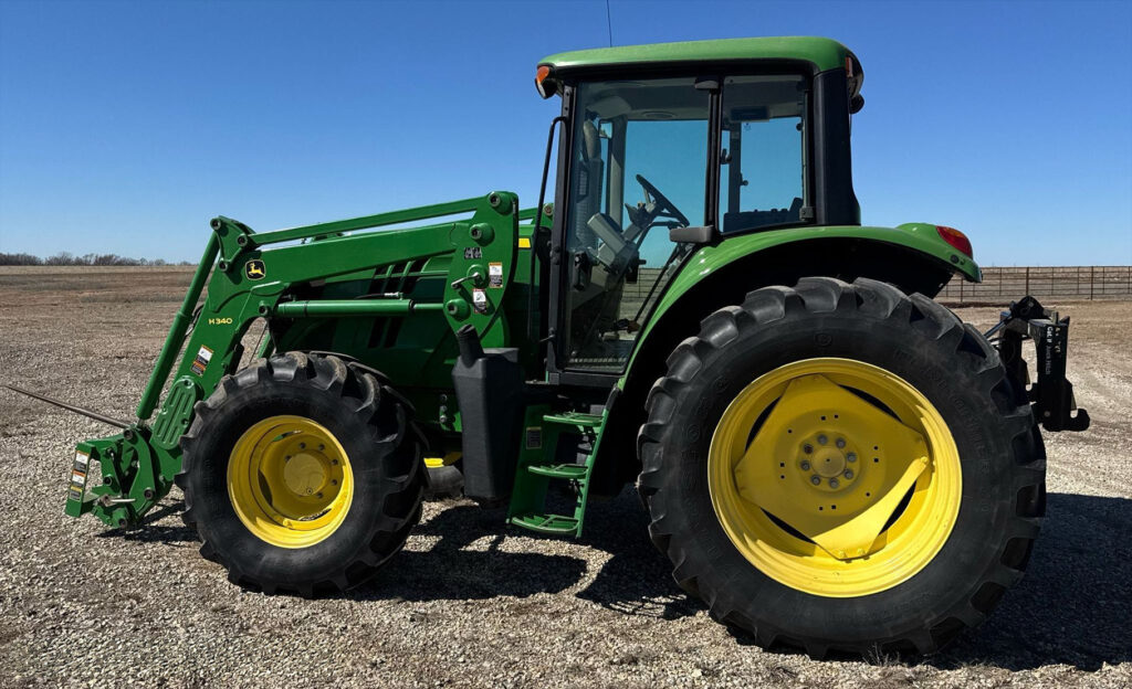 2013 John Deere 6125M