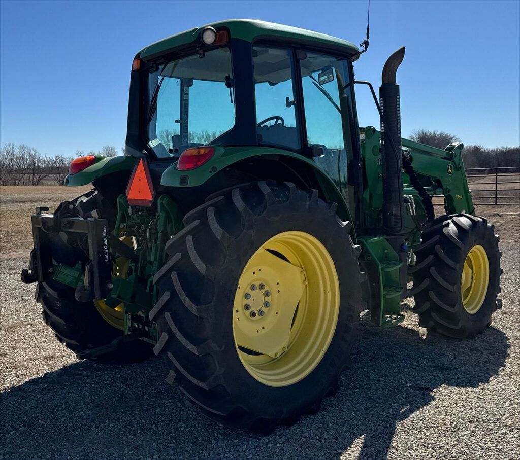 2013 John Deere 6125M