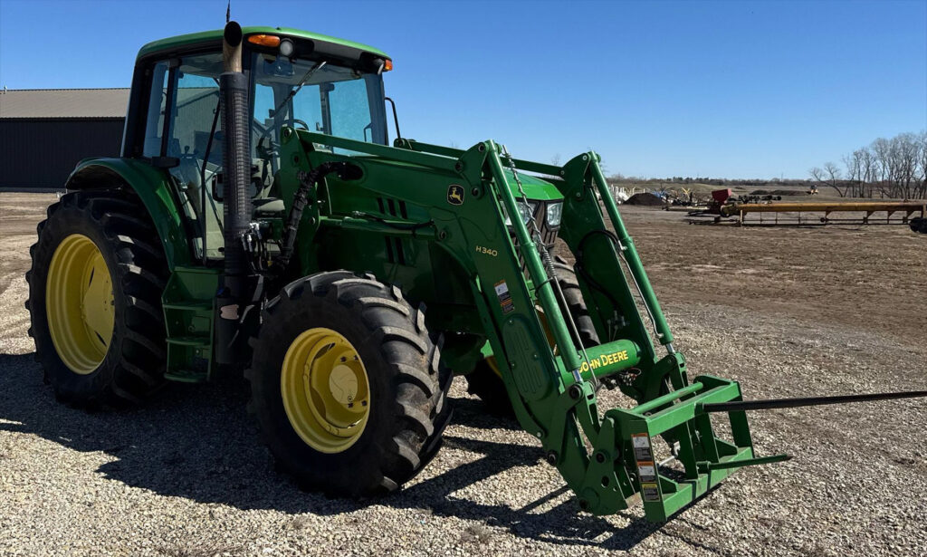 2013 John Deere 6125M