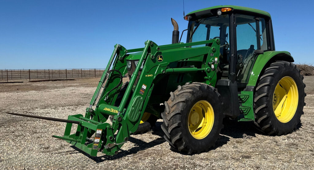 2013 John Deere 6125M